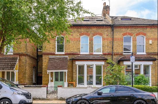 Finsbury Park Road, London, N4 2JX