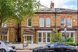 Finsbury Park Road, London, N4 2JX