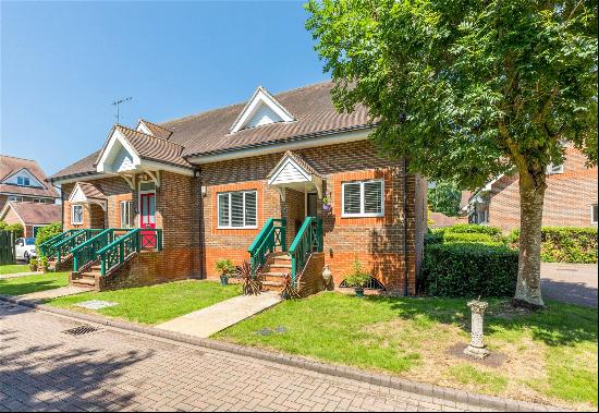 Andrews Reach, Bourne End, Buckinghamshire, SL8 5GA