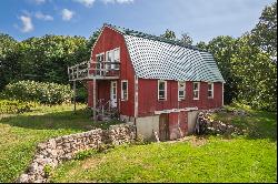 Classic New England Farm Property in Cape Neddick