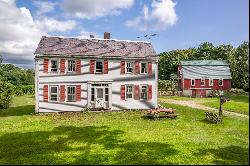 Classic New England Farm Property in Cape Neddick