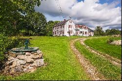 Classic New England Farm Property in Cape Neddick