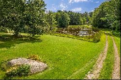 Classic New England Farm Property in Cape Neddick