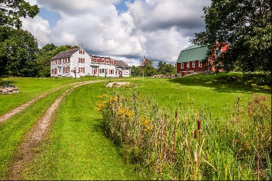 Classic New England Farm Property in Cape Neddick