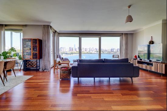 Kadikoy Waterfront Apartment