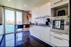 Kadikoy Waterfront Apartment