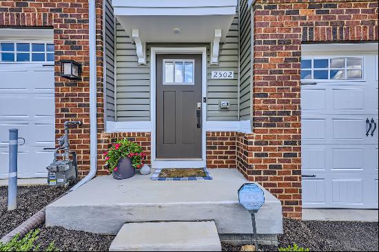 Craftsman Townhouse in James Run