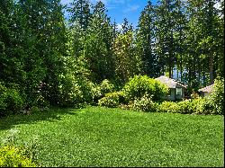 9665 Battle Point Dr NE, Bainbridge Island, WA 98110