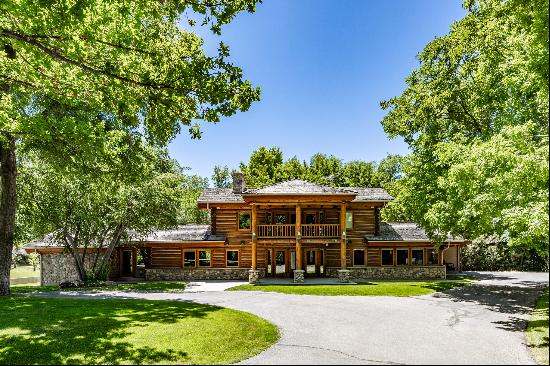 Rare Cabin Retreat with Urban Convenience