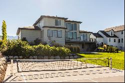 Modern Luxury With Reservoir and Mountain Views