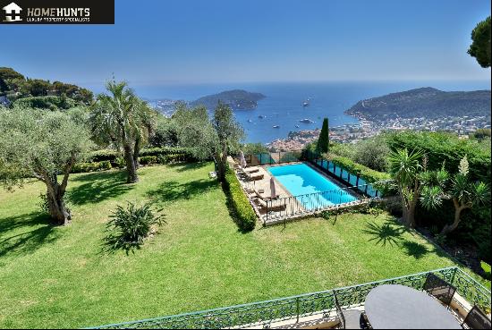 VILLEFRANCHE SUR MER - VILLA OF 300 SQM FOR SALE - SUPERB SEA VIEW - SWIMMING POOL - LAND 