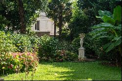 15th century town house - Apartment with garden and parking space