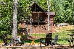 Charming Cabin Retreat With Custom Updates Near Fightingtown Creek!