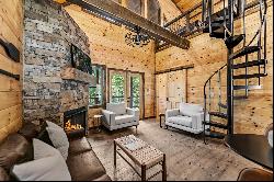 Charming Cabin Retreat With Custom Updates Near Fightingtown Creek!