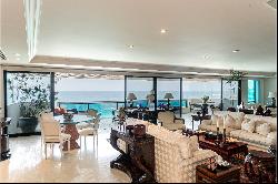 Wonderful oceanfront penthouse in a prime location