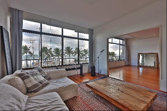 Renovated apartment with ocean view on Vieira Souto