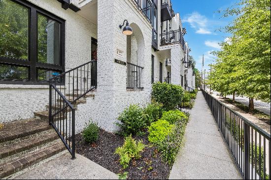 Luxurious Three Level Townhome in Sought-after Brookhaven