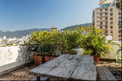 Penthouse with stunning views of the seas of Ipanema, Copacabana, and Arpoador