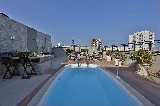 Beautiful duplex penthouse with pool and leisure area in Barra da Tijuca