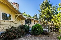 Secluded Mtn. Green Home with Stunning Views