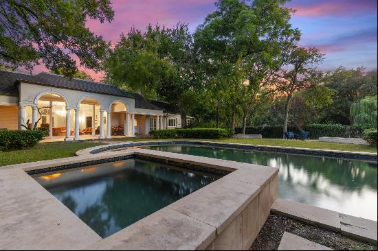 Exclusive 2-Acre Gated Bluffview Lot: Your Private Oasis in Dallas