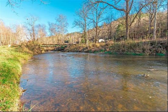 Mineral Bluff Land