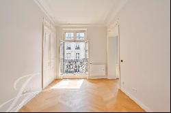 Sale - Apartment Paris 2nd 