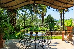 Majestic historic villa with pool and vineyard in San Casciano