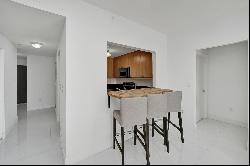 225 Collins Ave, #3K, Miami Beach, FL