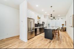 Exquisite New Construction Modern Townhome-Madison Park