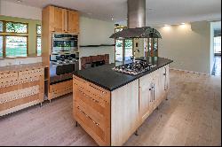 Artistically Designed Contemporary in Pennington Borough