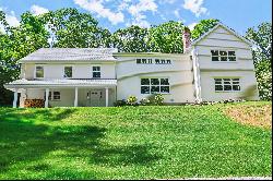 Stunning Modern Farmhouse in Fairfield