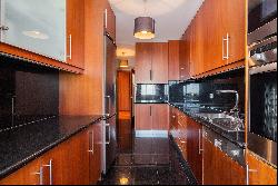 Flat, 3 bedrooms, for Rent