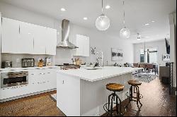 Beautiful Light-filled Townhome at Views at Old Fourth Ward