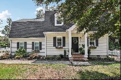 Adorable Roswell Home Near Canton Street