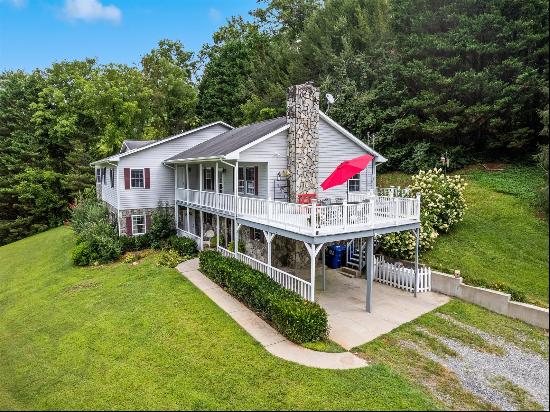 359 Husky Road, Bryson City, NC, 28713, USA