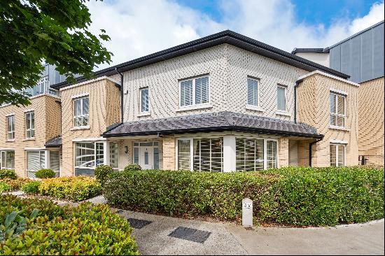 4 Marconi Crescent