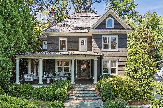 Breath-taking Recently Renovated Historic Home In Peachtree Heights!