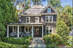 Breath-taking Recently Renovated Historic Home In Peachtree Heights!