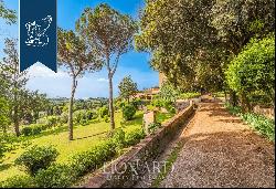 Stunning 17th-century villa with Italian-style garden for sale in Florence