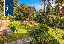 Stunning 17th-century villa with Italian-style garden for sale in Florence