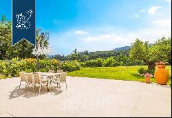 Modern Luxury Farmhouse and Panoramic View for Sale Near Pistoia in Tuscany