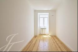 T3 ,165 m², lots of light, Chiado, historic area of Lisbon