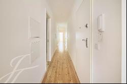 T3 ,165 m², lots of light, Chiado, historic area of Lisbon