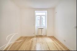 T3 ,165 m², lots of light, Chiado, historic area of Lisbon