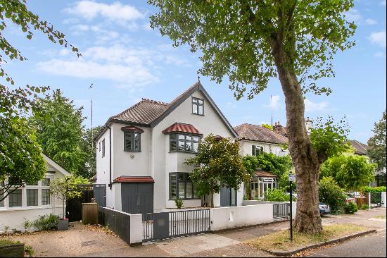 Exceptional Four Bedroom, Four Bathroom Detached House Backing Onto Chiswick House With Ga