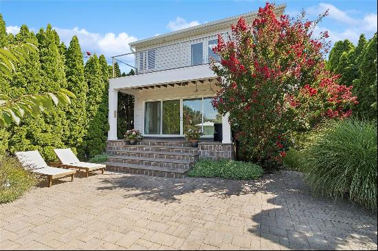 This gorgeous, true diamond condition, waterfront home is located in the prestigious Nassa