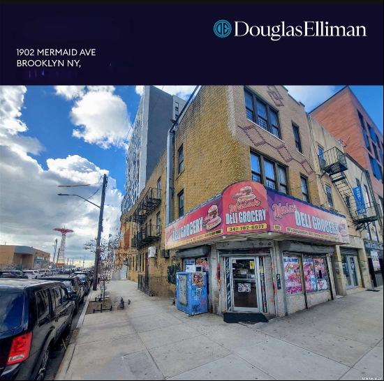 Investment Opportunity Location, Location, Location! This property features a five-family 