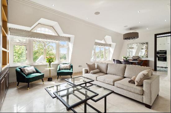 An immaculate 3 bedroom mansion flat to rent in SW3