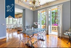 Elegant villa with a private garden and an independent apartment for sale on the Riviera d